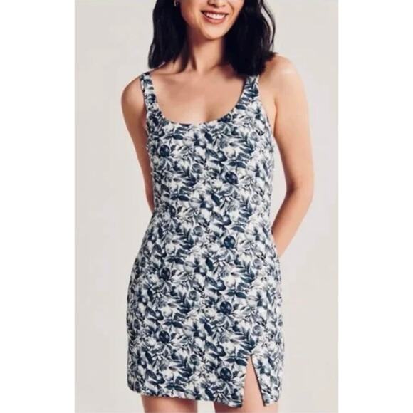 Abercrombie & Fitch Dresses & Skirts - Abercrombie & Fitch Mini Dress 90s Blue and White Floral Pattern size Small